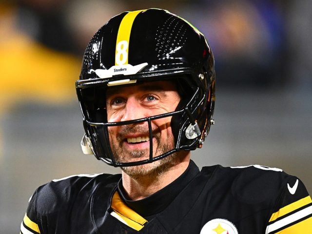 Aaron Rodgers gives cheeky response when asked about reasons to work out