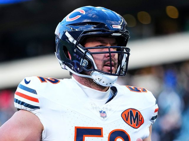 Bears Pro Bowl center Drew Dalman retires at 27 in stunning move: report
