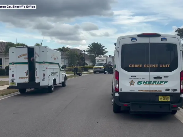 Mother in affluent Florida community killed 2 children before taking her own life: police