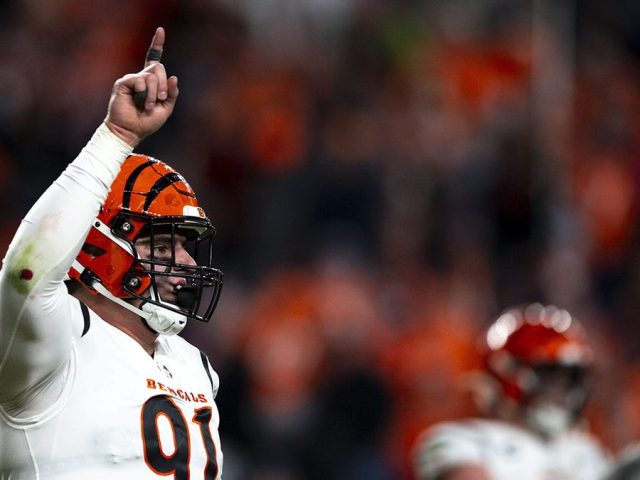 Bengals, Trey Hendrickson end complicated contract drama after team decides against franchise tag