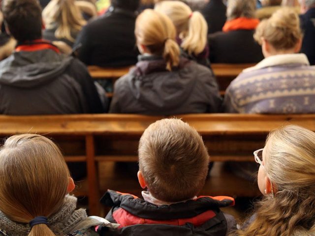 Pennsylvania church’s viral policy welcoming ‘loud’ children prompts online debate
