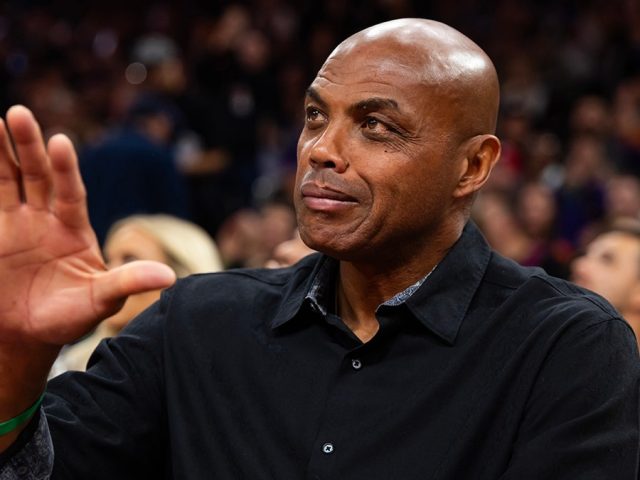 Charles Barkley scolds sports fans for getting wrapped up in Olympic hockey frenzy