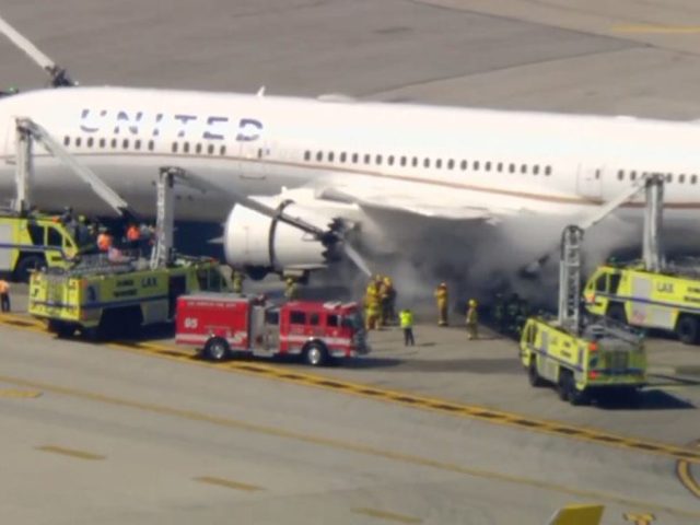 New Jersey-bound United flight makes emergency landing at LAX after engine fire